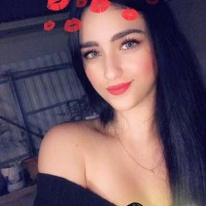 Meet your Posher, Daniela